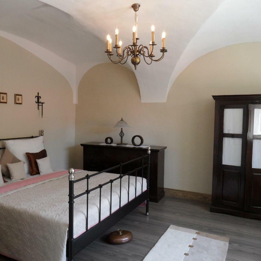 Herrenhaus Kunzwerda Bei Torgau - Aparthotel, Boardinghouse, Wohnen Auf Zeit מראה חיצוני תמונה