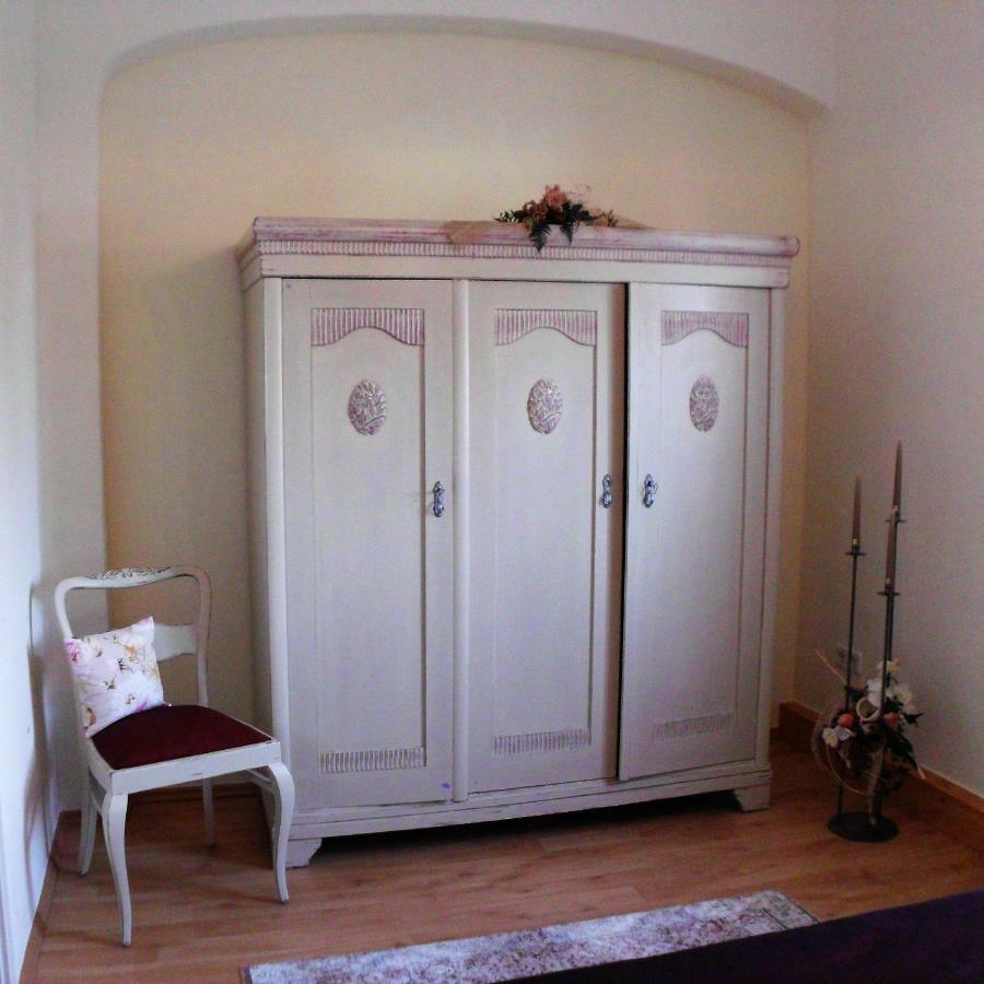 Herrenhaus Kunzwerda Bei Torgau - Aparthotel, Boardinghouse, Wohnen Auf Zeit מראה חיצוני תמונה